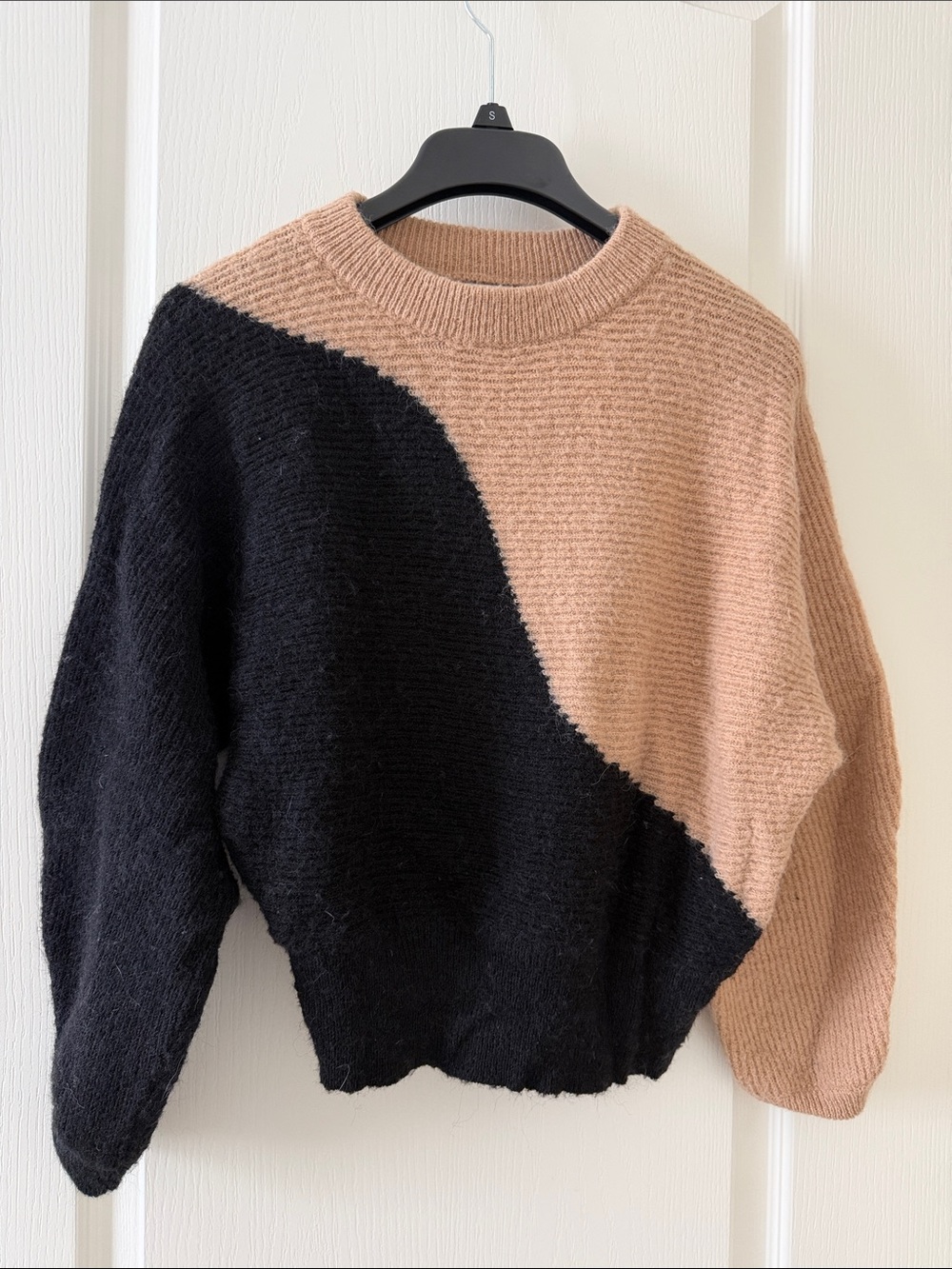Lush Black & Tan Colorblock Crewneck Sweater